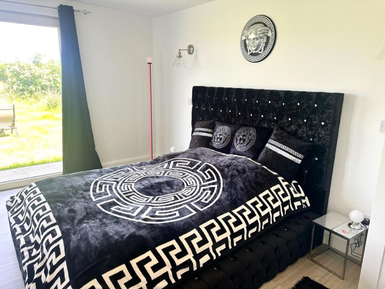 Kildare Luxury Suites المظهر الخارجي الصورة